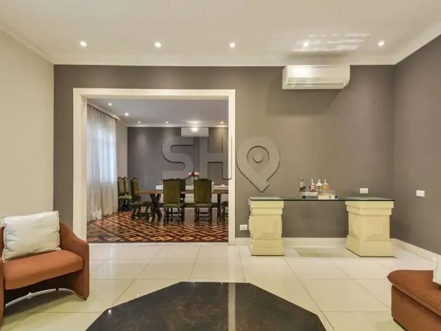 Casa / Sobrado para Venda em São Paulo/SP Pacaembu 4 Quartos