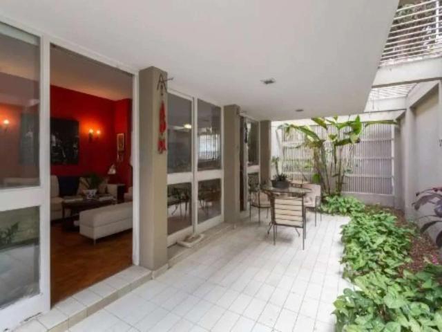Casa / Sobrado para Venda em São Paulo/SP Pacaembu 4 Quartos