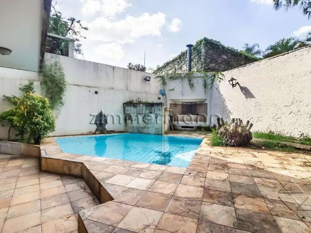 Casa / Sobrado para Venda em São Paulo/SP Pacaembu 4 Quartos