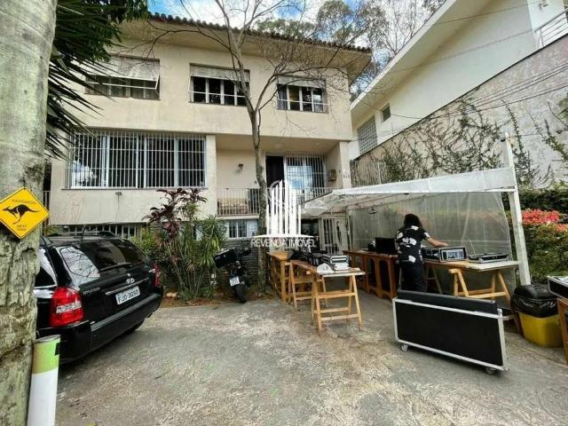 Casa / Sobrado para Venda em São Paulo/SP Pacaembu 4 Quartos