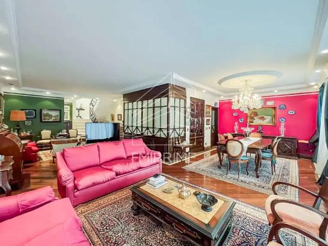Casa / Sobrado para Venda em São Paulo/SP Pacaembu 4 Quartos