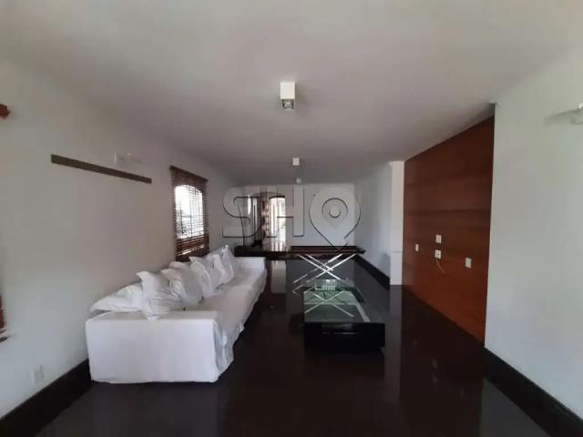 Casa / Sobrado para Venda em São Paulo/SP Pacaembu 4 Quartos