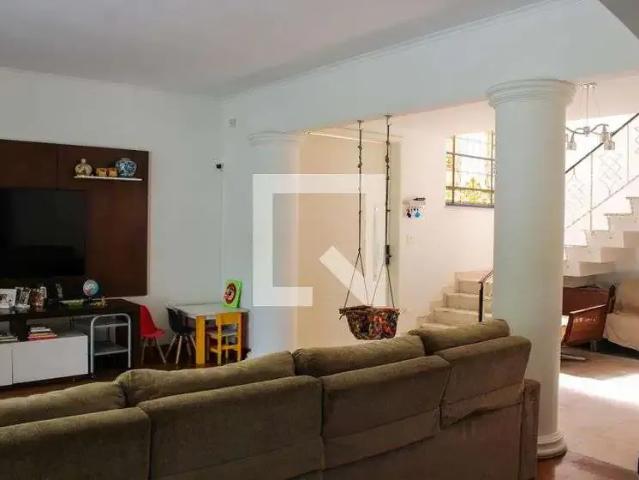 Casa / Sobrado para Venda em São Paulo/SP Pacaembu 4 Quartos