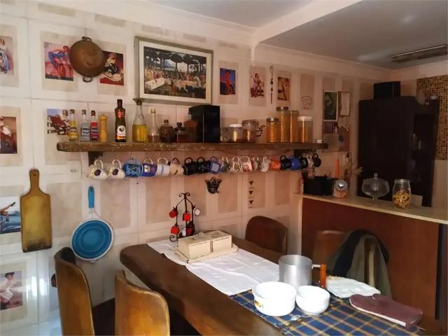Casa / Sobrado para Venda em São Paulo/SP Pacaembu 4 Quartos