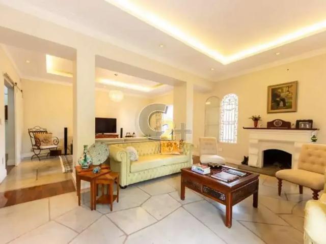 Casa / Sobrado para Venda em São Paulo/SP Pacaembu 4 Quartos