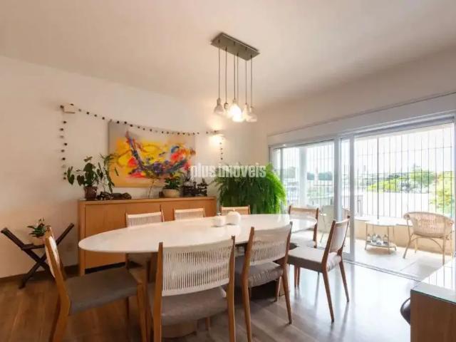 Casa / Sobrado para Venda em São Paulo/SP Pacaembu 4 Quartos
