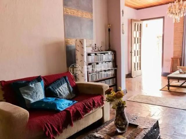 Casa / Sobrado para Venda em São Paulo/SP Pacaembu 4 Quartos