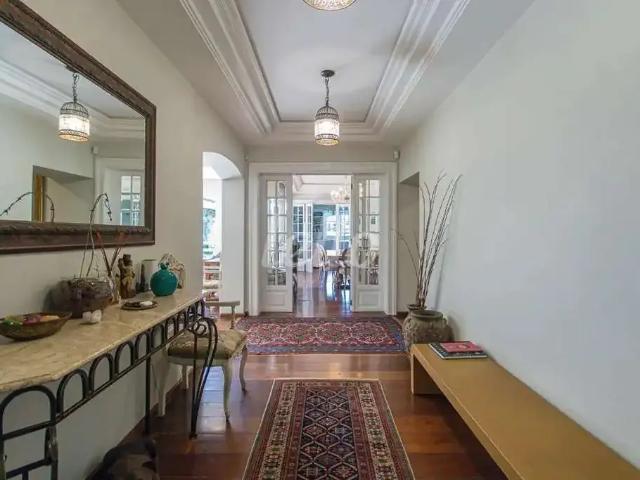 Casa / Sobrado para Venda em São Paulo/SP Pacaembu 4 Quartos