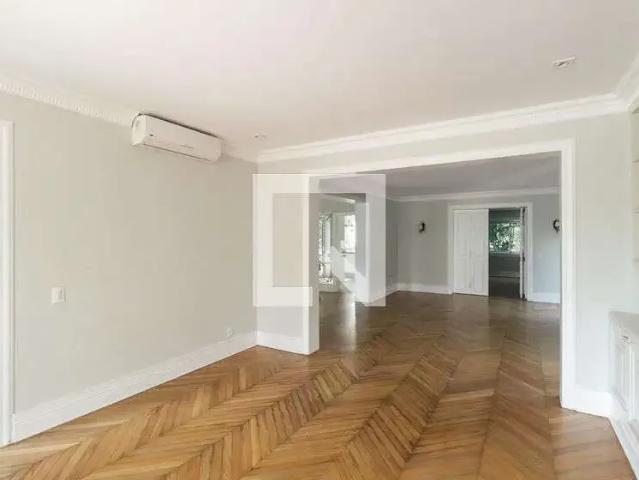 Casa / Sobrado para Venda em São Paulo/SP Pacaembu 4 Quartos