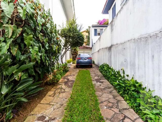Casa / Sobrado para Venda em São Paulo/SP Pacaembu 4 Quartos