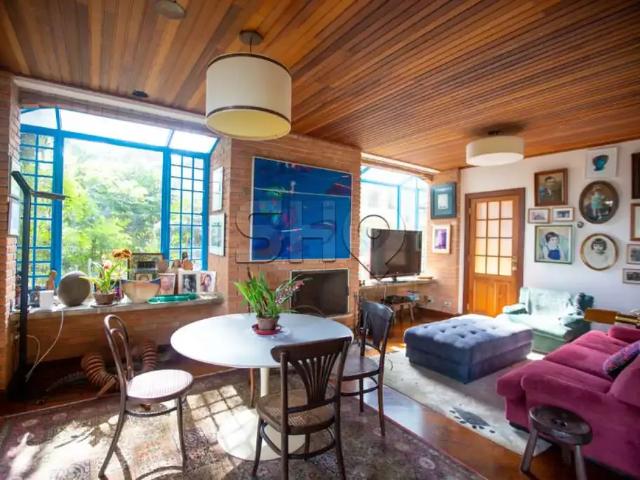 Casa / Sobrado para Venda em São Paulo/SP Pacaembu 4 Quartos