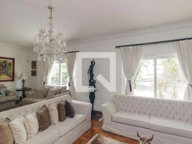 Casa / Sobrado para Venda em São Paulo/SP Pacaembu 4 Quartos