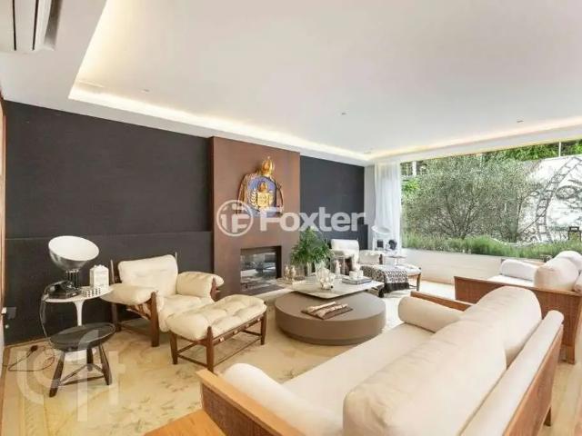 Casa / Sobrado para Venda em São Paulo/SP Pacaembu 4 Quartos