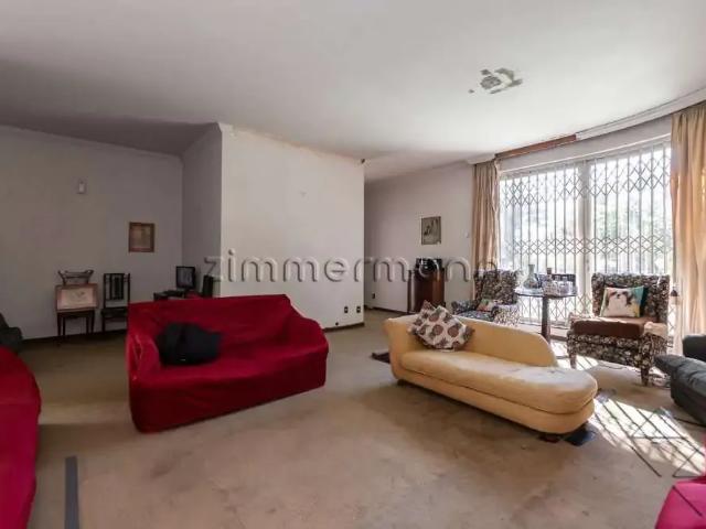 Casa / Sobrado para Venda em São Paulo/SP Pacaembu 4 Quartos