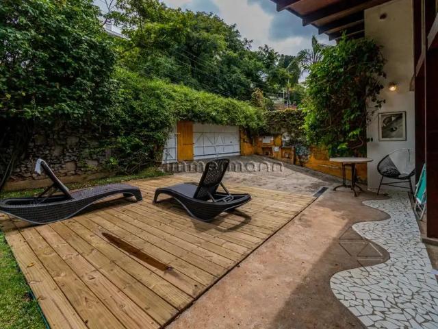 Casa / Sobrado para Venda em São Paulo/SP Pacaembu 4 Quartos