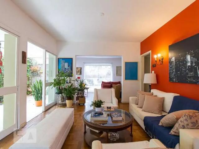 Casa / Sobrado para Venda em São Paulo/SP Pacaembu 4 Quartos