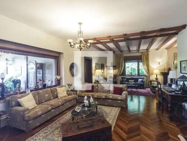 Casa / Sobrado para Venda em São Paulo/SP Pacaembu 5 Quartos