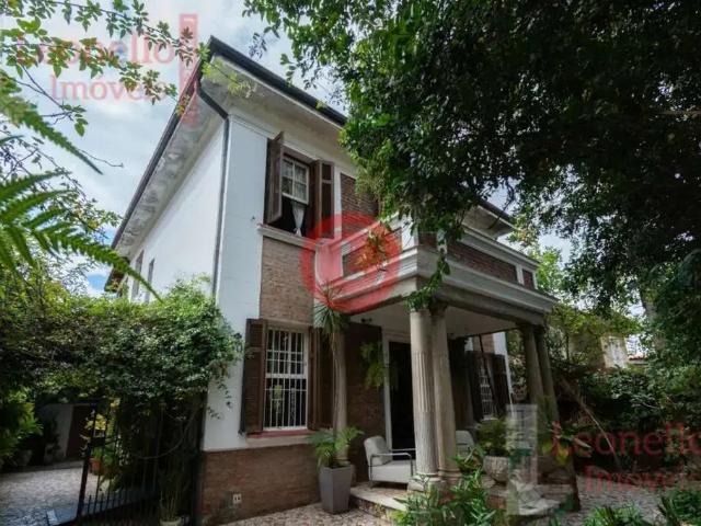 Casa / Sobrado para Venda em São Paulo/SP Pacaembu 5 Quartos
