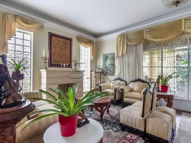Casa / Sobrado para Venda em São Paulo/SP Pacaembu 5 Quartos