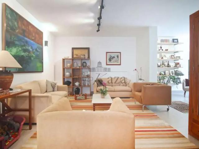 Casa / Sobrado para Venda em São Paulo/SP Pacaembu 5 Quartos