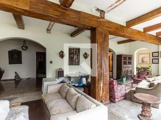 Casa / Sobrado para Venda em São Paulo/SP Pacaembu 5 Quartos
