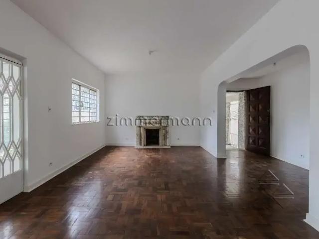 Casa / Sobrado para Venda em São Paulo/SP Pacaembu 5 Quartos