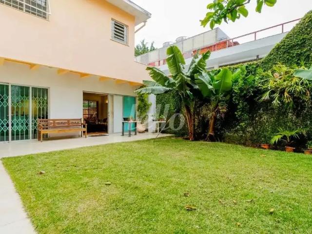 Casa / Sobrado para Venda em São Paulo/SP Pacaembu 5 Quartos