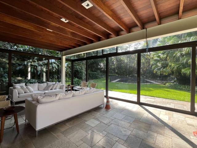 Casa / Sobrado para Venda em São Paulo/SP Pacaembu 5 Quartos