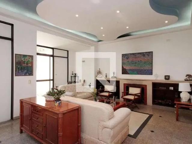 Casa / Sobrado para Venda em São Paulo/SP Pacaembu 5 Quartos