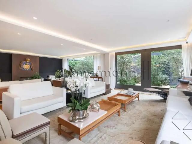 Casa / Sobrado para Venda em São Paulo/SP Pacaembu 6 Quartos