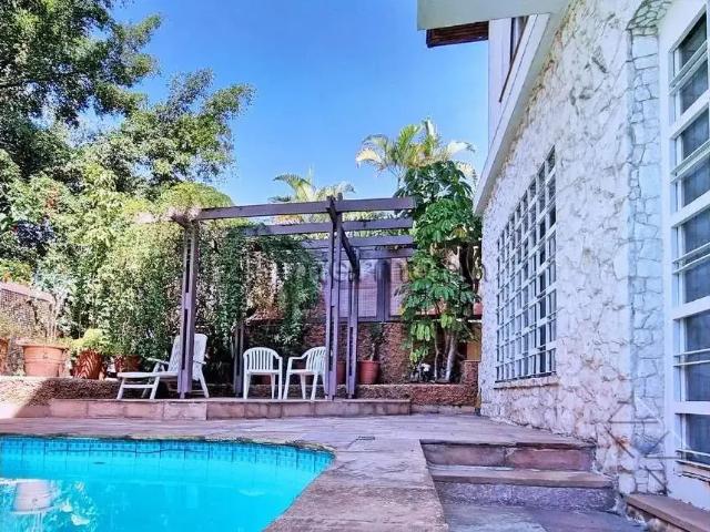 Casa / Sobrado para Venda em São Paulo/SP Pacaembu 6 Quartos