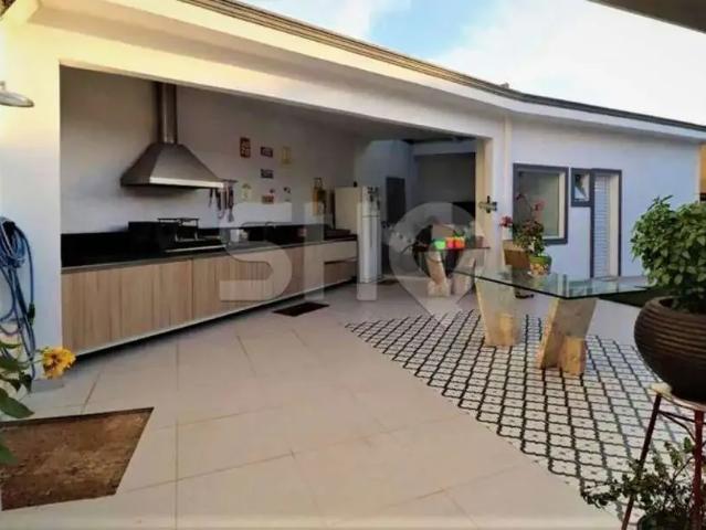 Casa / Sobrado para Venda em São Paulo/SP Pacaembu 3 Quartos