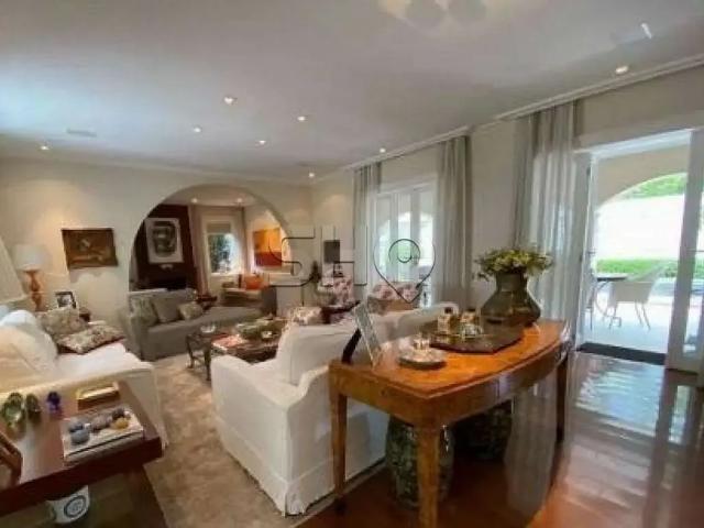 Casa / Sobrado para Venda em São Paulo/SP Pacaembu 3 Quartos
