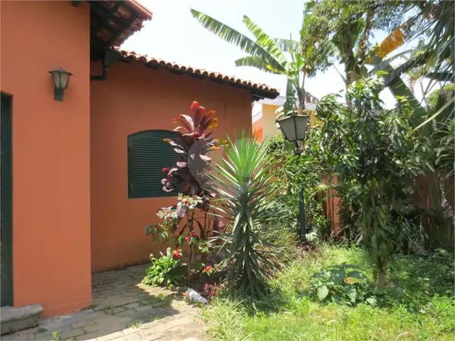 Casa / Sobrado para Venda em São Paulo/SP Pacaembu 3 Quartos