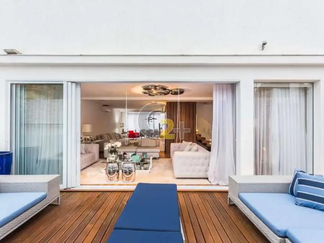Casa / Sobrado para Venda em São Paulo/SP Pacaembu 3 Quartos