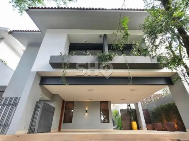 Casa / Sobrado para Venda em São Paulo/SP Pacaembu 3 Quartos