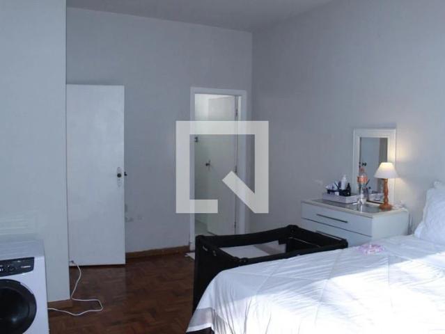 Casa / Sobrado para Venda em São Paulo/SP Pacaembu 3 Quartos
