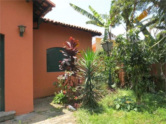 Casa / Sobrado para Venda em São Paulo/SP Pacaembu 3 Quartos