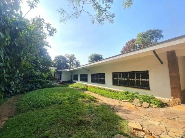 Casa / Sobrado para Venda em São Paulo/SP Parque das Flores 5 Quartos