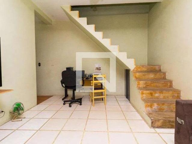 Casa / Sobrado para Venda em São Paulo/SP Ponte Rasa 8 Quartos