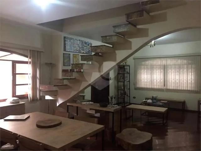 Casa / Sobrado para Venda em São Paulo/SP Quinta da Paineira 4 Quartos