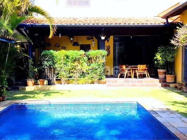 Casa / Sobrado para Venda em São Paulo/SP Real Parque 4 Quartos