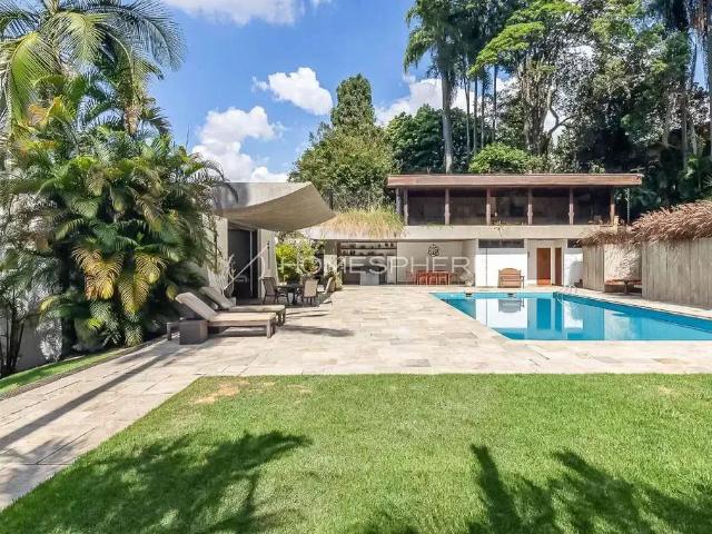 Casa / Sobrado para Venda em São Paulo/SP Real Parque 4 Quartos