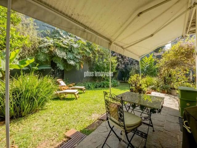 Casa / Sobrado para Venda em São Paulo/SP Real Parque 4 Quartos