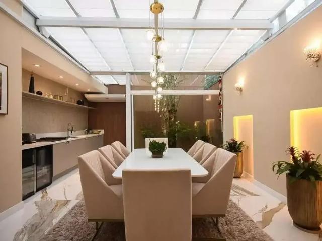 Casa / Sobrado para Venda em São Paulo/SP Real Parque 4 Quartos