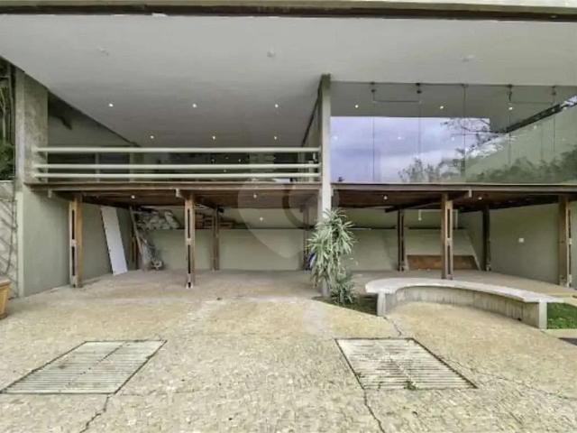 Casa / Sobrado para Venda em São Paulo/SP Real Parque 5 Quartos