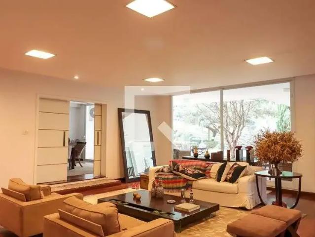 Casa / Sobrado para Venda em São Paulo/SP Real Parque 6 Quartos