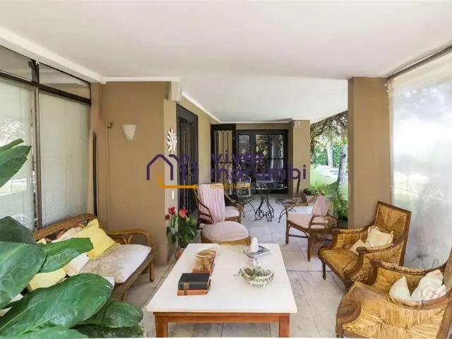 Casa / Sobrado para Venda em São Paulo/SP Real Parque 3 Quartos