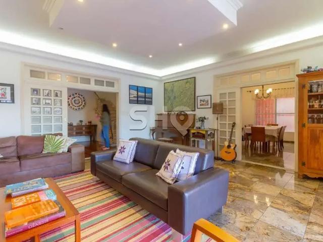 Casa / Sobrado para Venda em São Paulo/SP Sumaré 4 Quartos