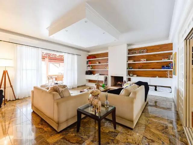 Casa / Sobrado para Venda em São Paulo/SP Sumaré 4 Quartos